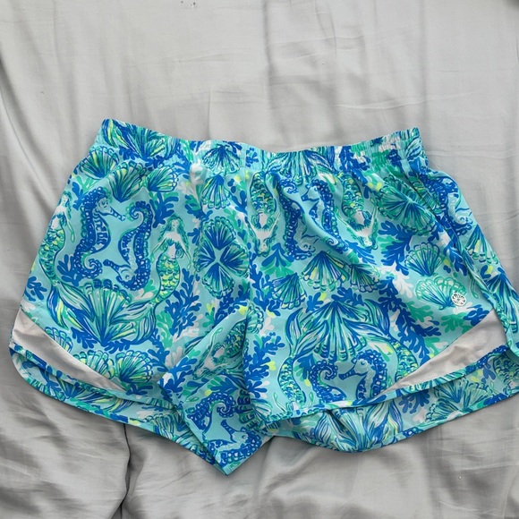 Lilly Pulitzer Pants - Lilly Pulitzer luxletic shorts